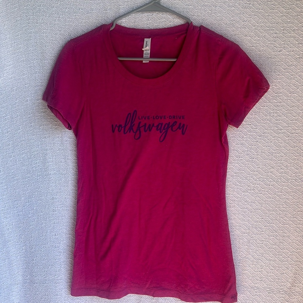 Woman Volkswagen VW pink short sleeve